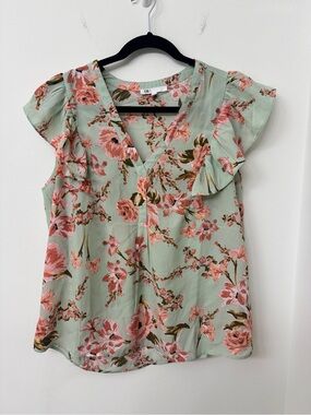 DR2 V-Neck Flutter Sleeve Blouse